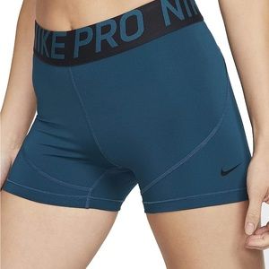 Nike pros 3”
